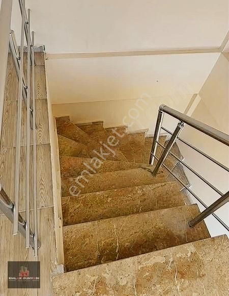 Aydoğmuş Da 3 Katlı Asma Katlı Köşe Başı Acil Kiralık Dükkan - Görsel 8