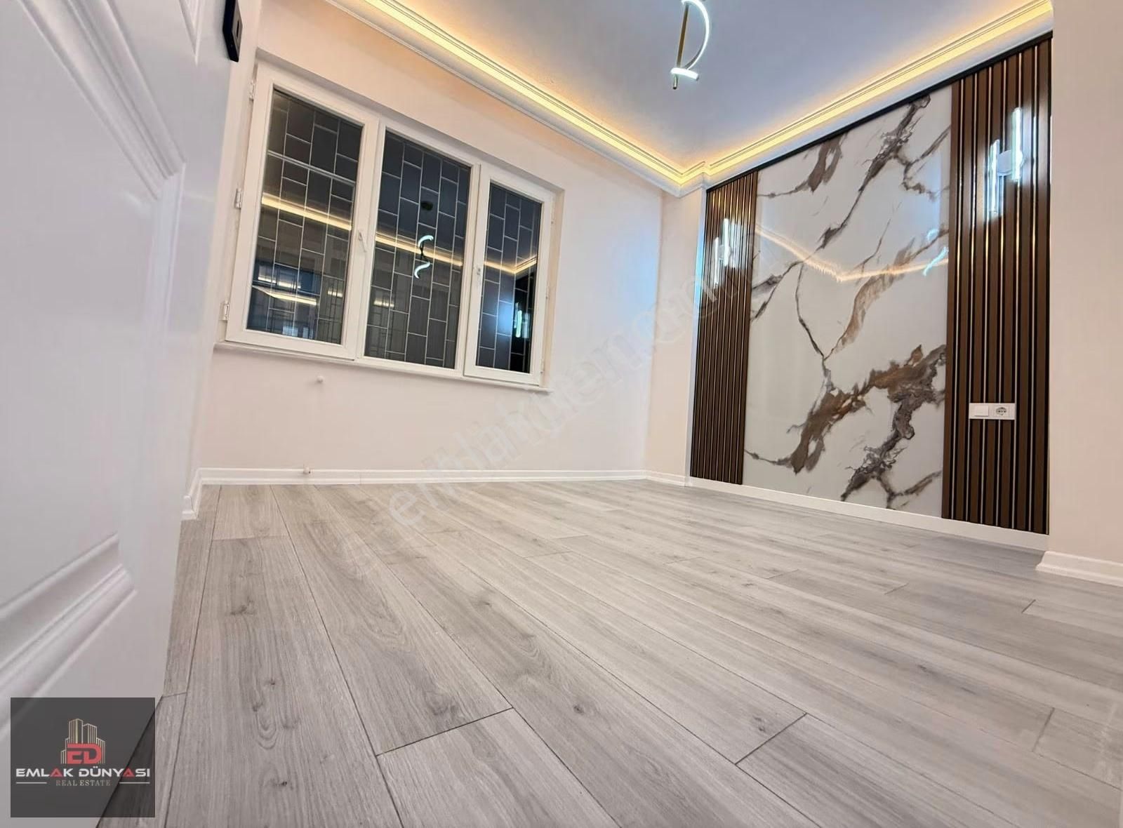 Evren Büfe Yanı Kredi Sorunu Yok Arakatta 4+1 160m2 Daire - Görsel 2