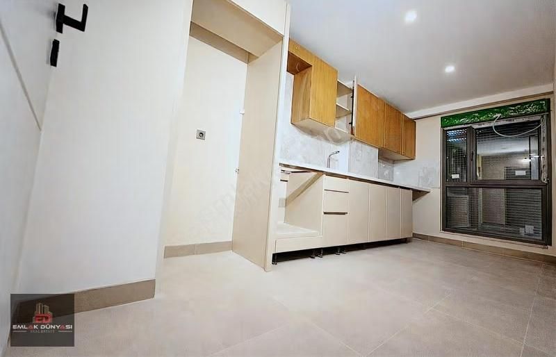 Yükseliş Mah.istikbal Mobilya Yanı Katta Ayrı M.2+1 90m2 Daire