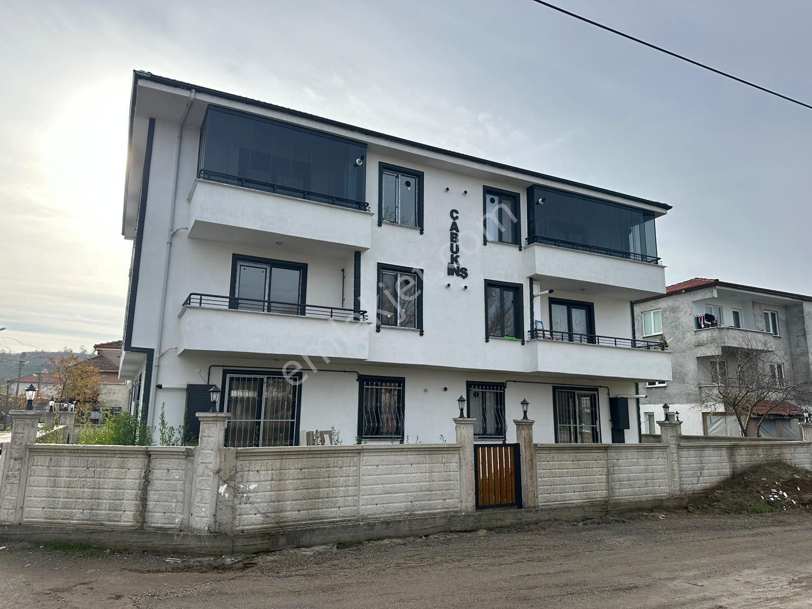 Karasu'da Günlük Yaşama Yakın 2+1 Geniş Ve Ferah Satılık Daire - Görsel 4