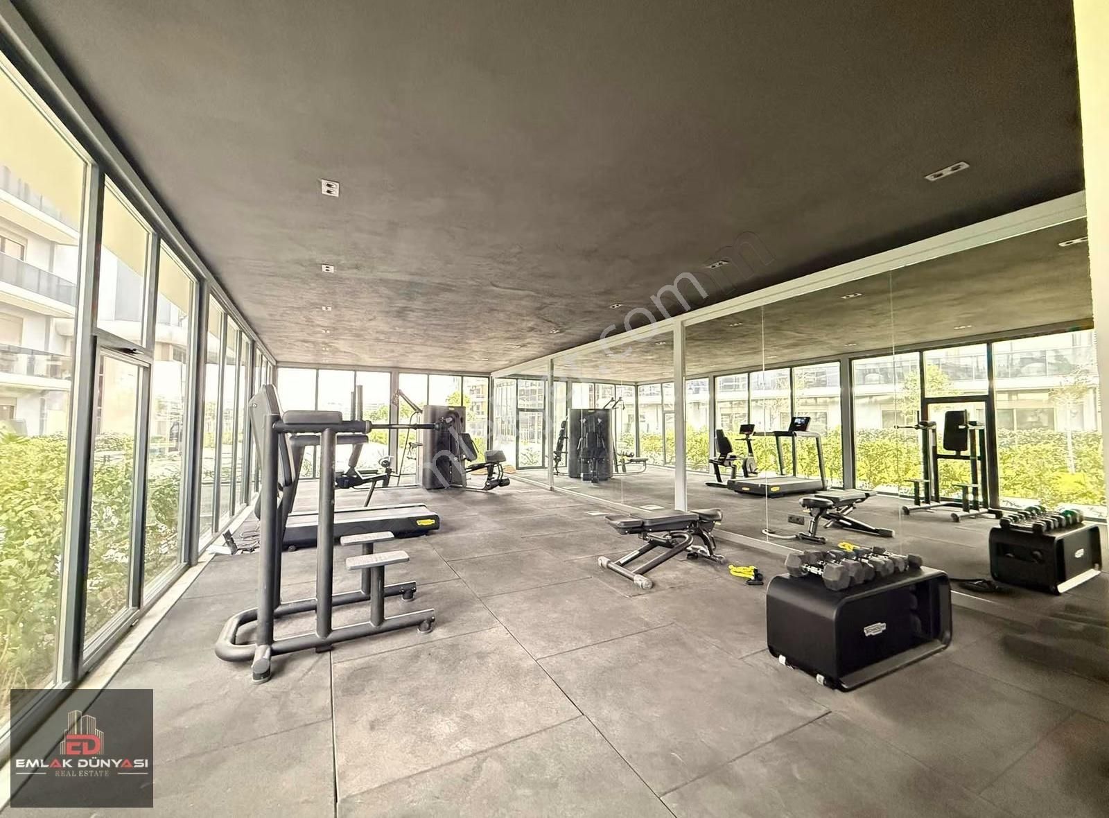 Altıntaş Mah. Teraslı Özel Havuzlu Satılık 1+1 Arakat Lüks Daire - Görsel 11