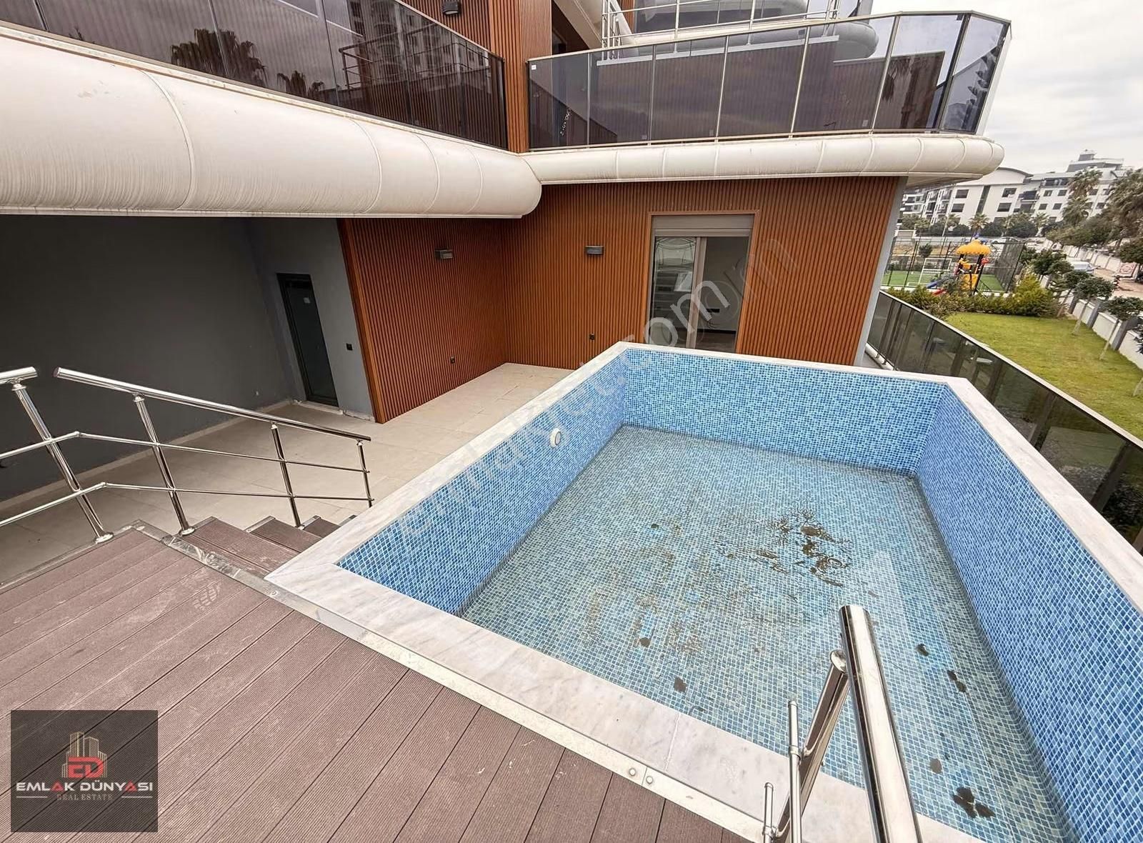 Altıntaş Mah. Teraslı Özel Havuzlu Satılık 1+1 Arakat Lüks Daire - Görsel 2