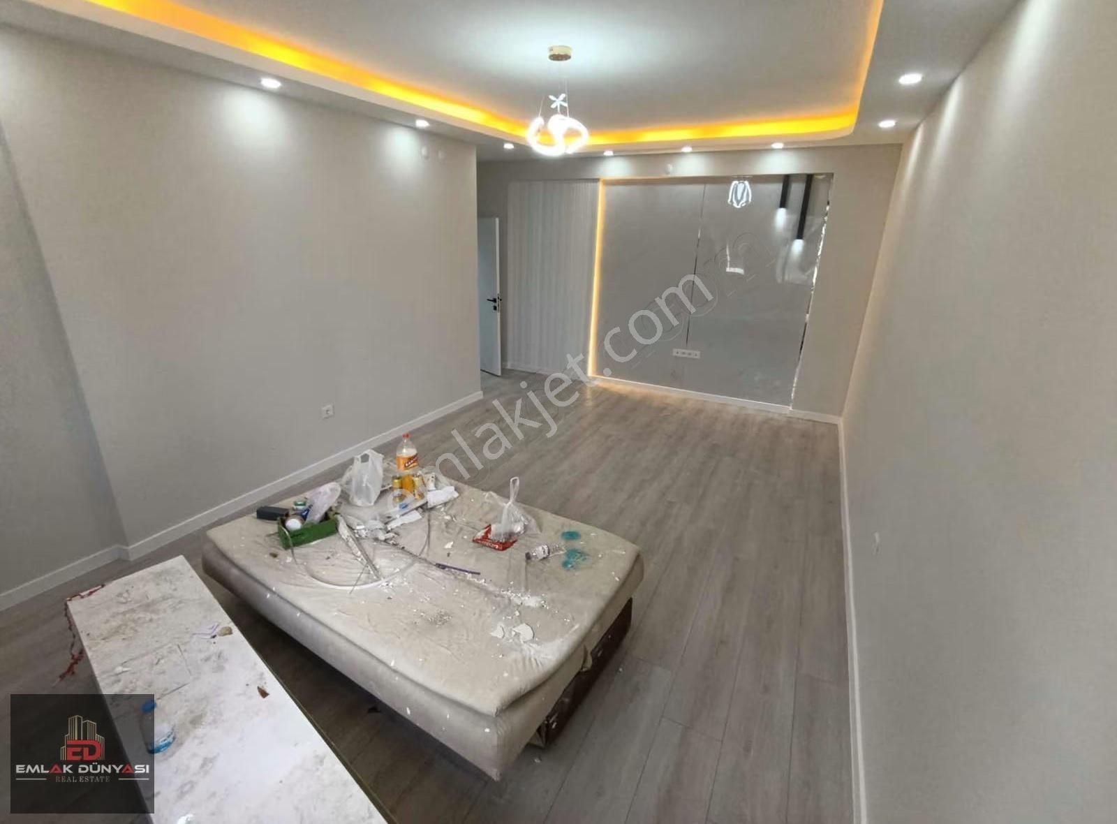 Yenigün'de Cadde Üzerinde Ebeveyn Banyolu 3+1 Ara Kat Yapılı - Görsel 18