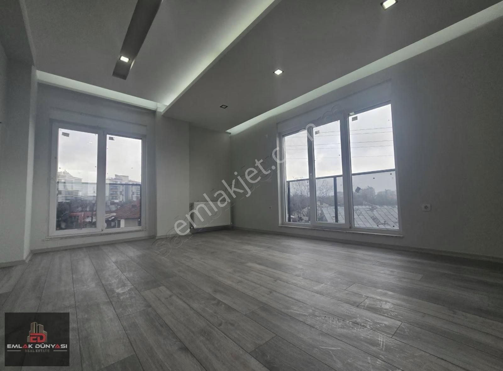 Göksu Da Havuzlu Site İçi Kapalı Mutfaklı Satılık 2+1 Sıfır Dair - Görsel 4