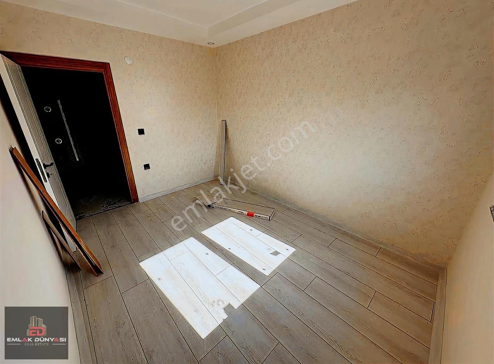 Aydoğmuşta Havuzlu Ayrı Mutfaklı Çocuk Parklı Lüks Satılık 2+1 - Görsel 18