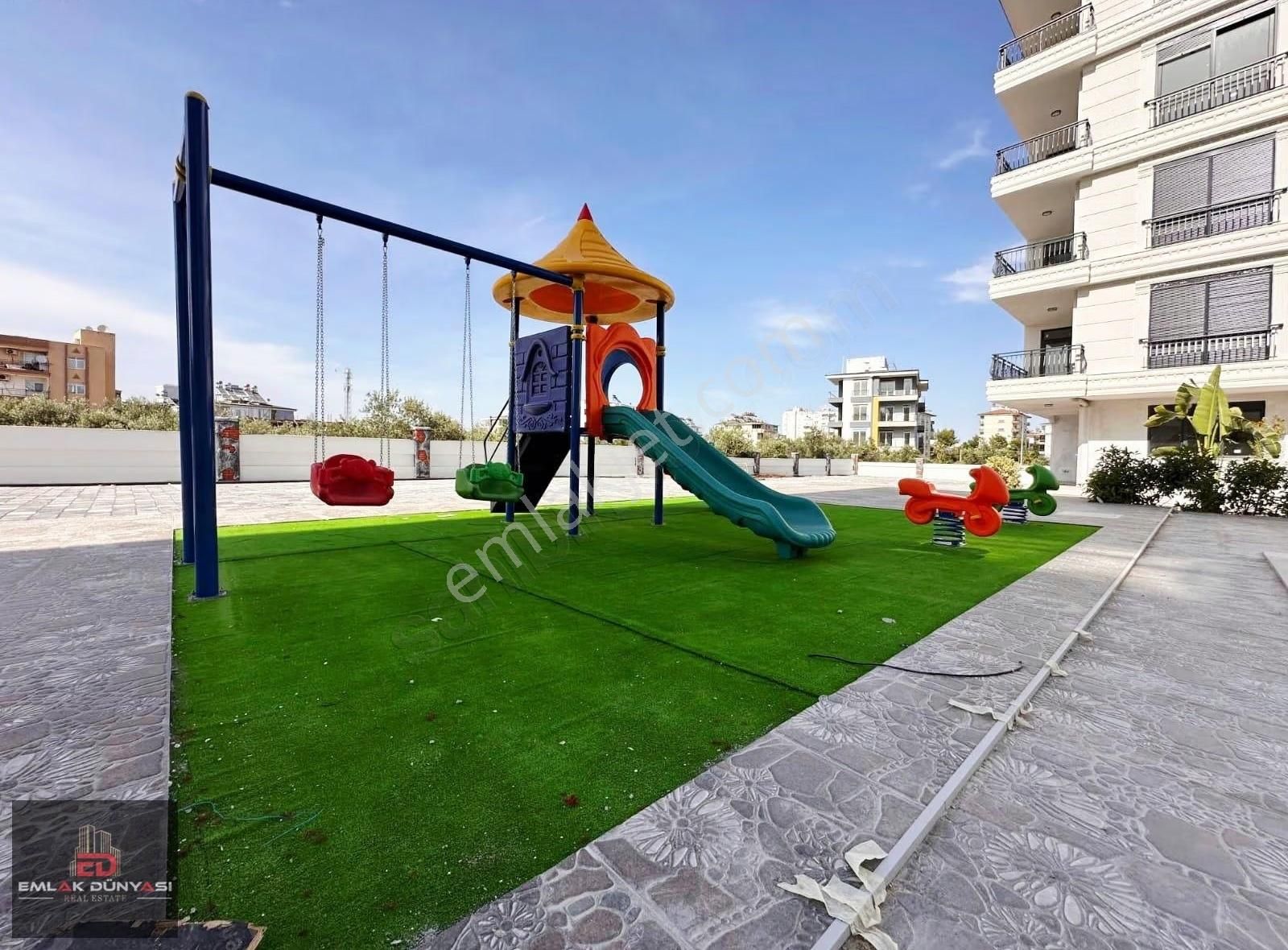 Aydoğmuşta Havuzlu Ayrı Mutfaklı Çocuk Parklı Lüks Satılık 2+1 - Görsel 2