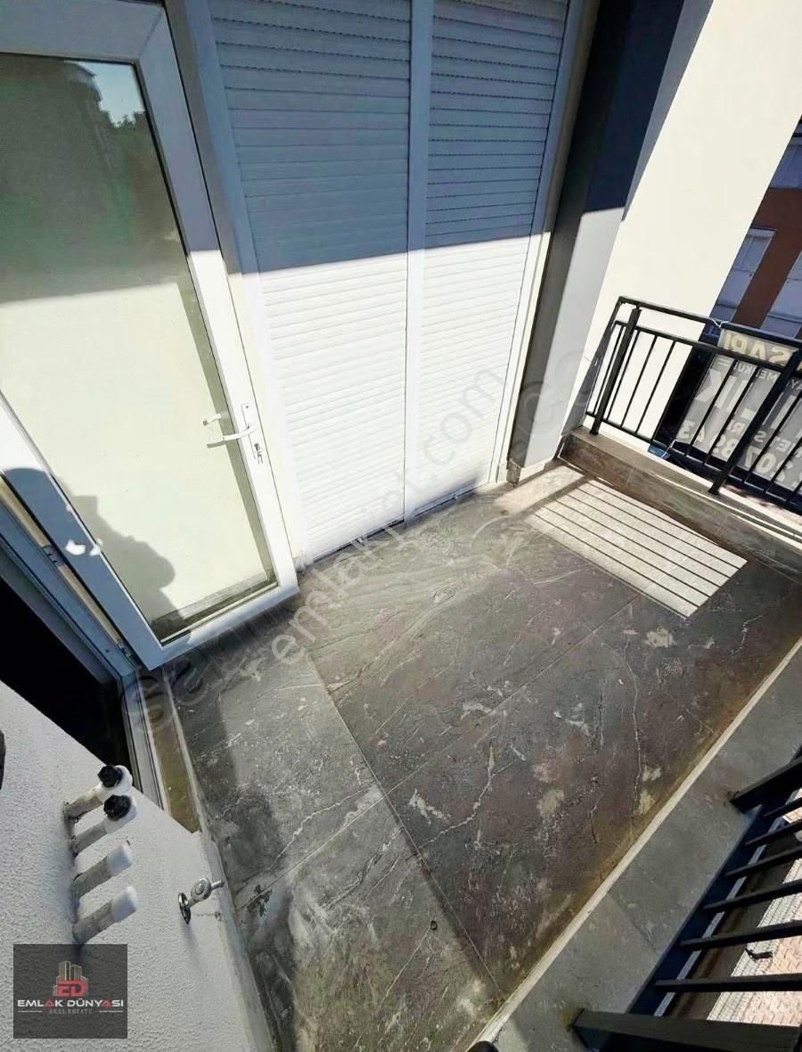 Aydoğmuşta Ferah Asansörlü Kapalı Mutfaklı Satılık 2+1 Daire - Görsel 2