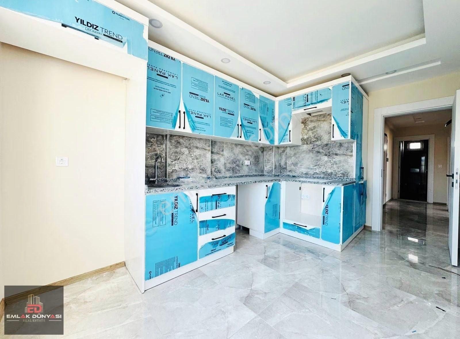 Aydoğmuşta İskanı Alınmış Asansörlü Sıfır Satılık Arakat 2+1