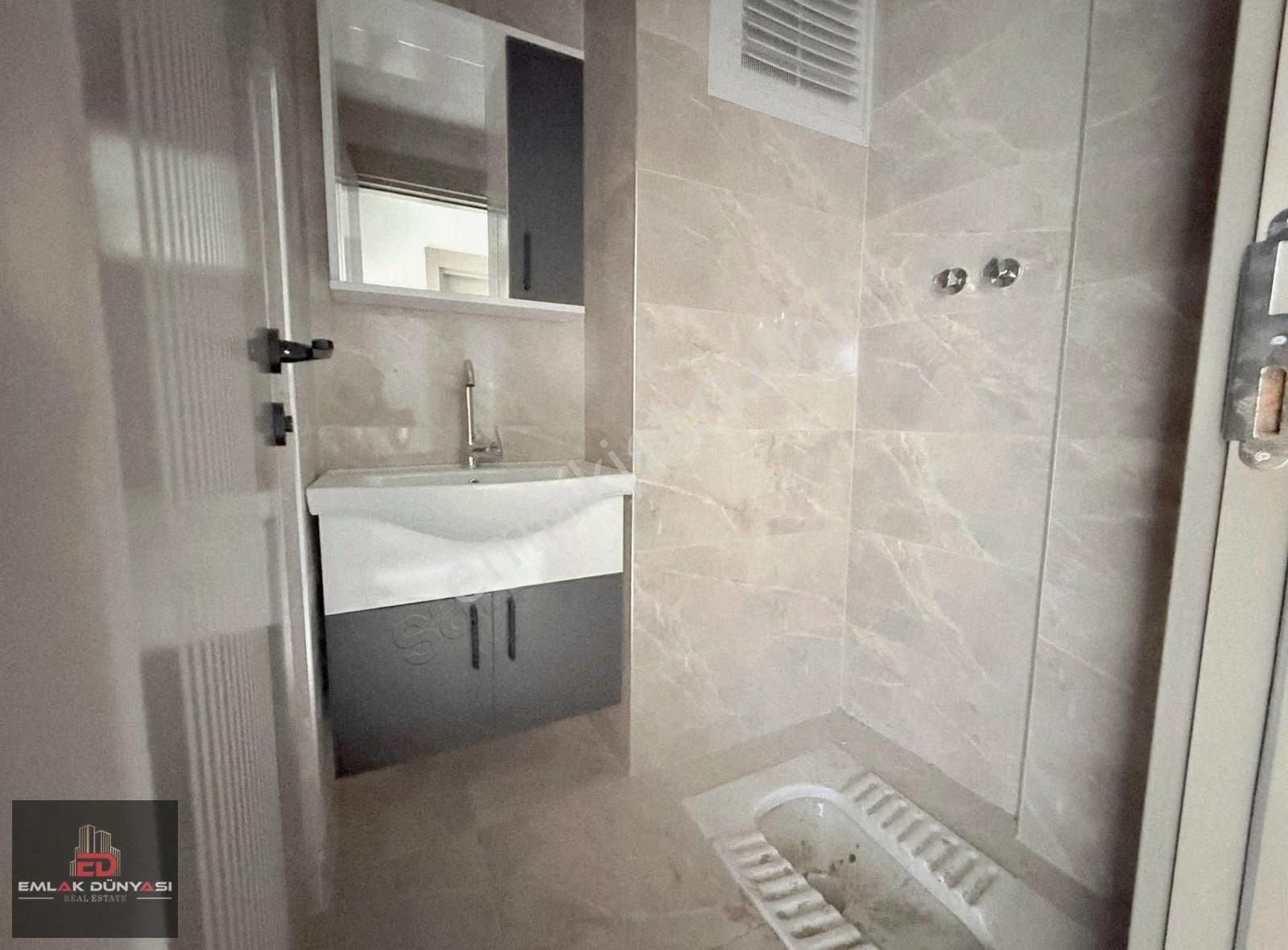 Aydoğmuşta Sıfır Satılık 3+1 140 Mt2 Geniş Arakat Daire - Görsel 5