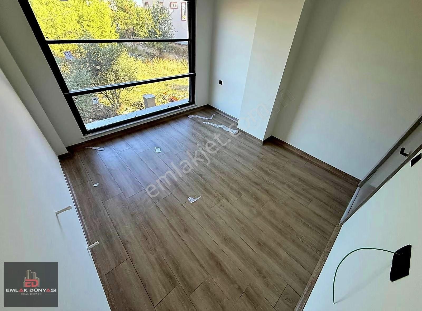 Aydoğmuşta Sıfır Satılık 3+1 140 Mt2 Geniş Arakat Daire - Görsel 14