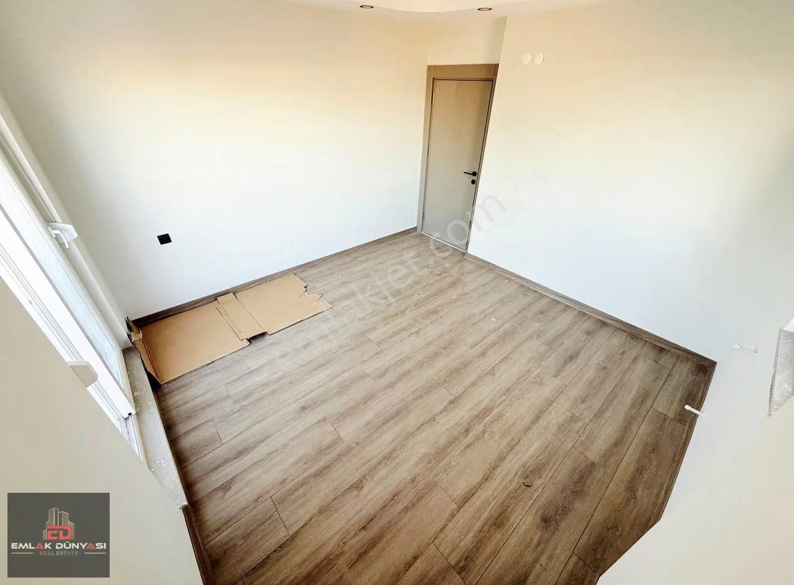 Aydoğmuşta Sıfır Satılık 3+1 140 Mt2 Geniş Arakat Daire - Görsel 3