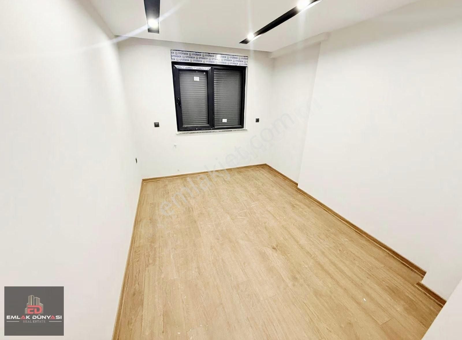 V. Karşıyaka Da Eveveyn Banyolu 150 Mt2 3+1 Lüx Daire - Görsel 12