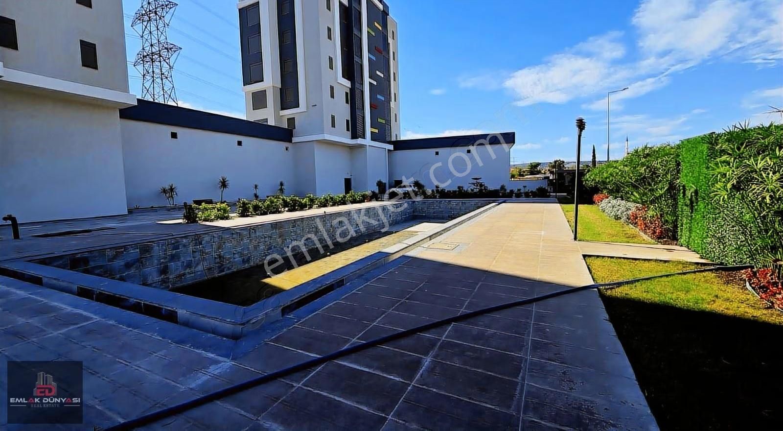 Güzel Lokasyonsa Site İçinde Havuzlu Lüks Ebeveyn Banyolu Geniş