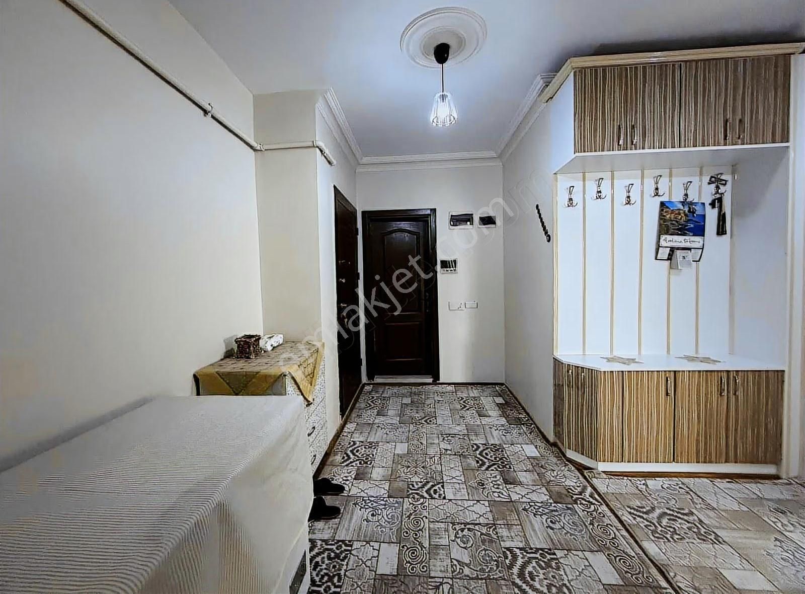 Fetih Caddesi İl Jandarma Yakını 3+1 Satılık Daire - Görsel 3