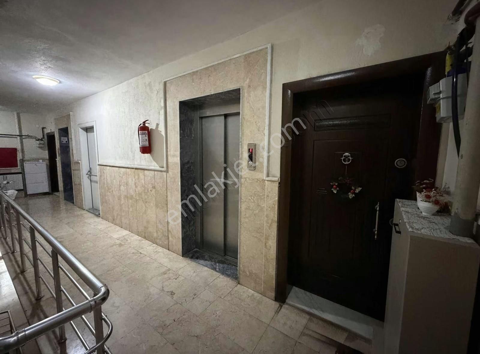 Fetih Caddesi İl Jandarma Yakını 3+1 Satılık Daire - Görsel 2