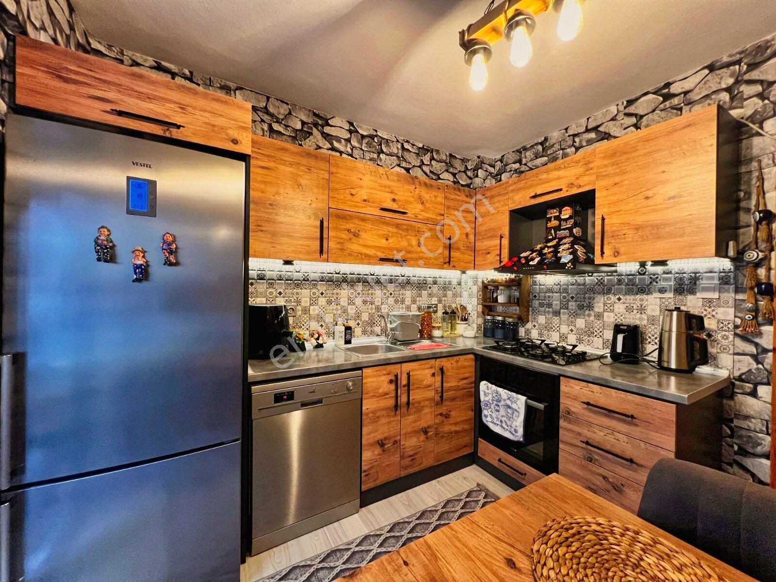 🛑🛑aktif'ten Akçay Merkez'de Satılık Denize 300mt Ön Cephe Arakat Masrafsız 2+1daire