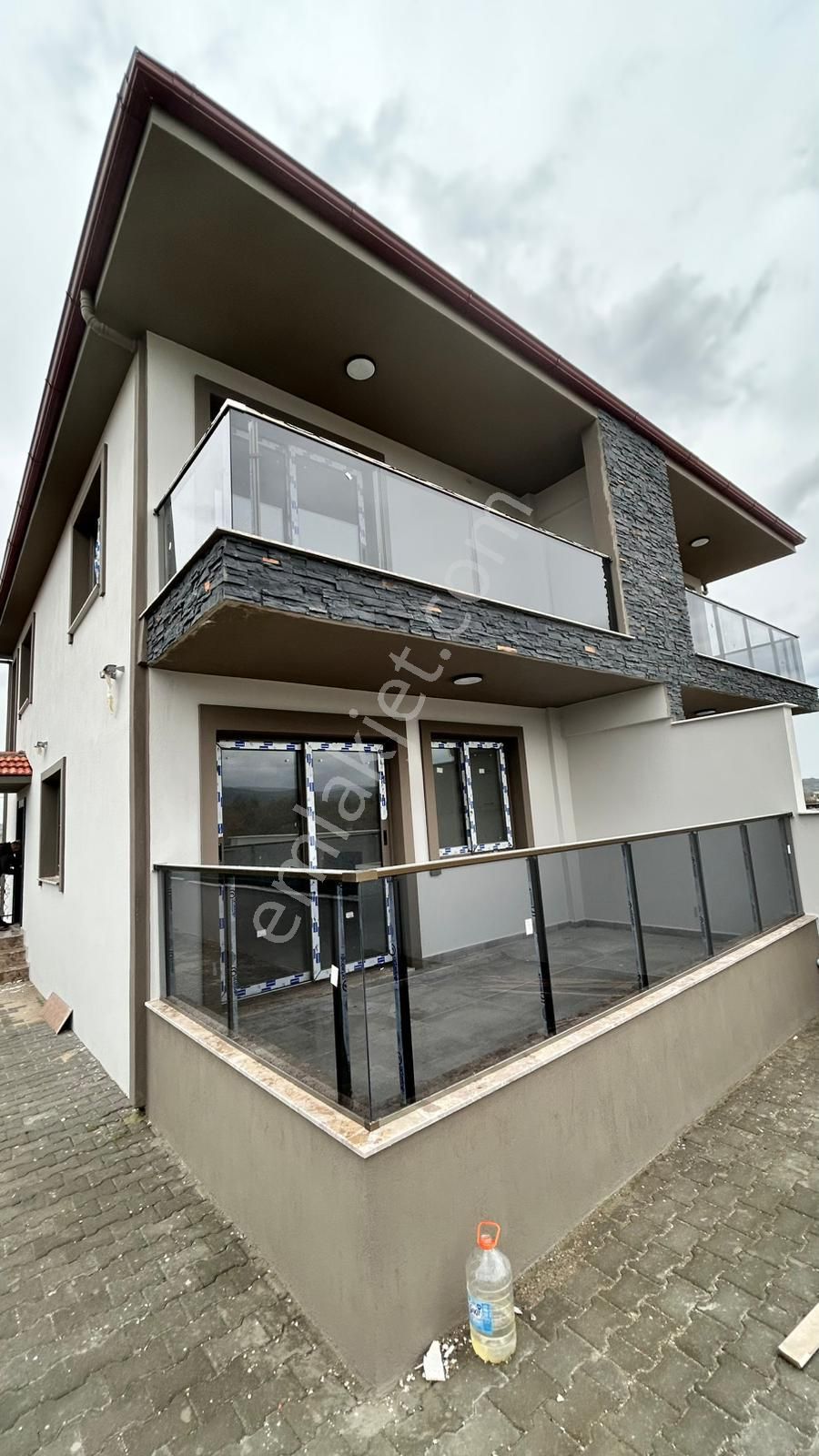 🏡osmancalı Mahallesi 🏡 ✅2+1 100m2 2 Katlı Müstakil Villa ❇️açık Mutfak Bahçeli Otoparklı