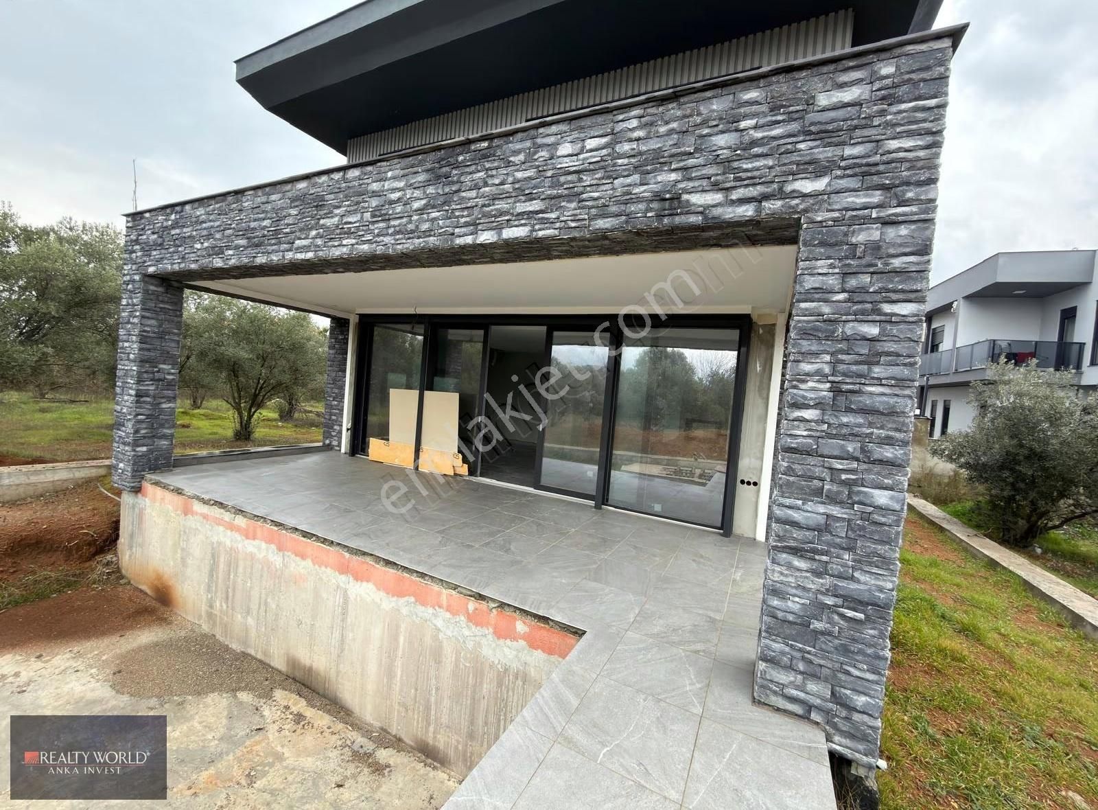 Döşemealtı Düzlerçamı'ında Ormana Yakın Satılık Lüks Villa - Görsel 3