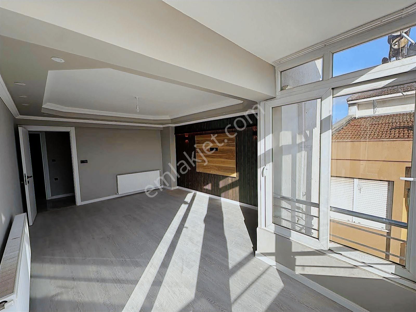 Şirinyer'de İzban Yakını Komple Tadilatlı Satılık 3+1 Daire - Görsel 13