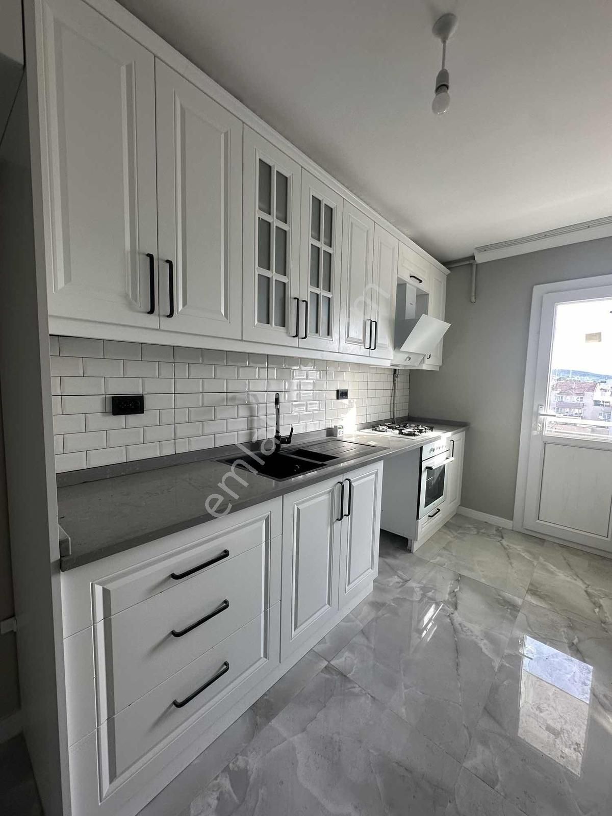 Şirinyer'de İzban Yakını Komple Tadilatlı Satılık 3+1 Daire - Görsel 24