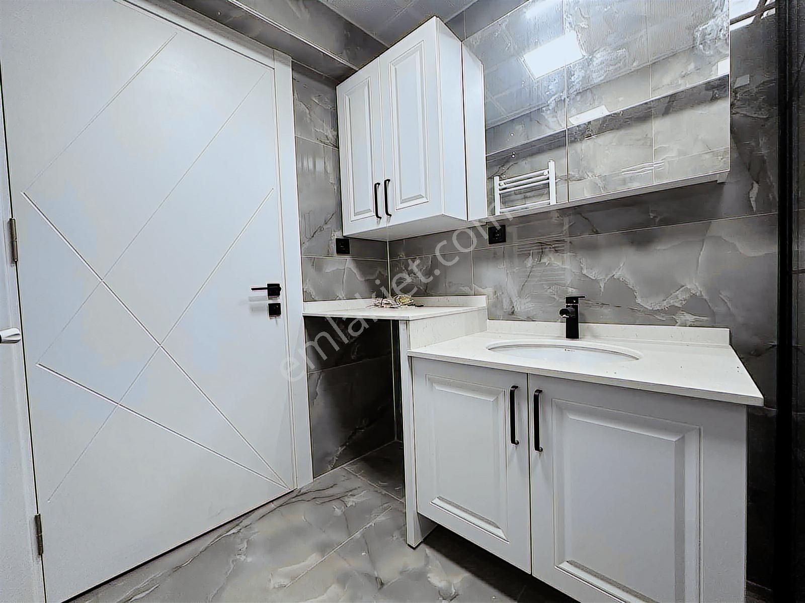 Şirinyer'de İzban Yakını Komple Tadilatlı Satılık 3+1 Daire - Görsel 11