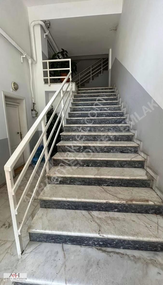 Adapazarı Orhangazi Caddesi Üzerinde 190m2 4+1 Bakımlı Daire - Görsel 35