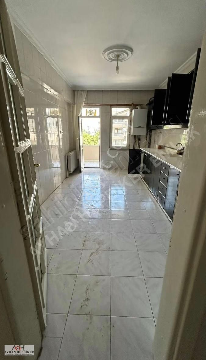 Adapazarı Orhangazi Caddesi Üzerinde 190m2 4+1 Bakımlı Daire - Görsel 15