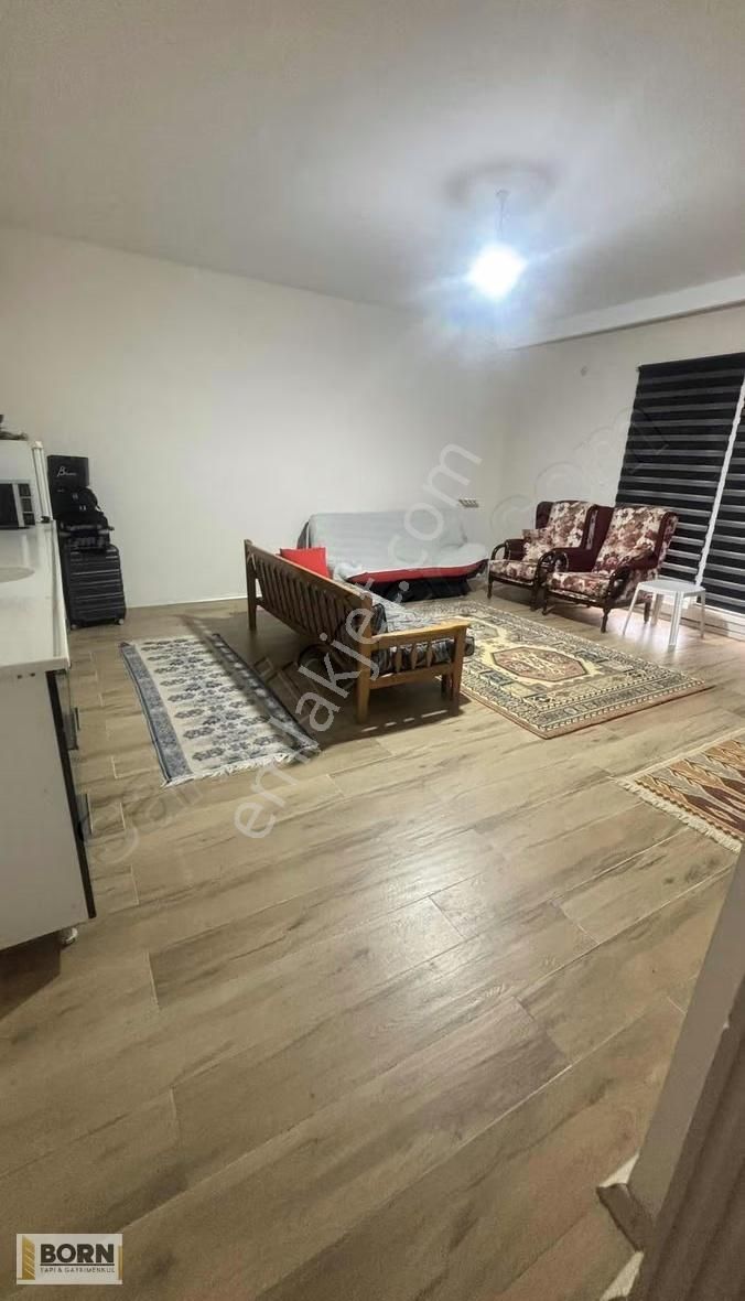 Bornova Çiçekli Köyde Bahçeli Eşyalı Kiralık 1+1 Daire - Görsel 13
