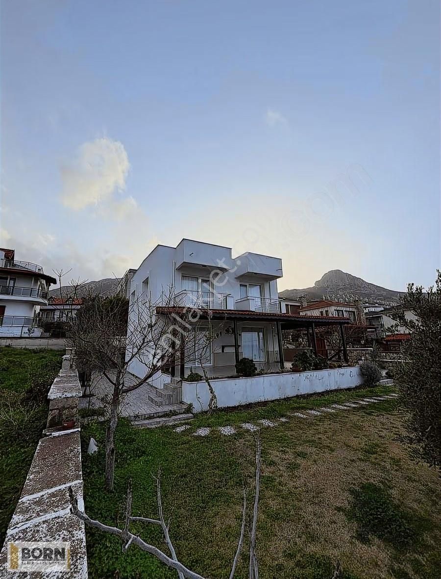 Karaburunda Denize Sıfır Müstakil Ev - Görsel 34