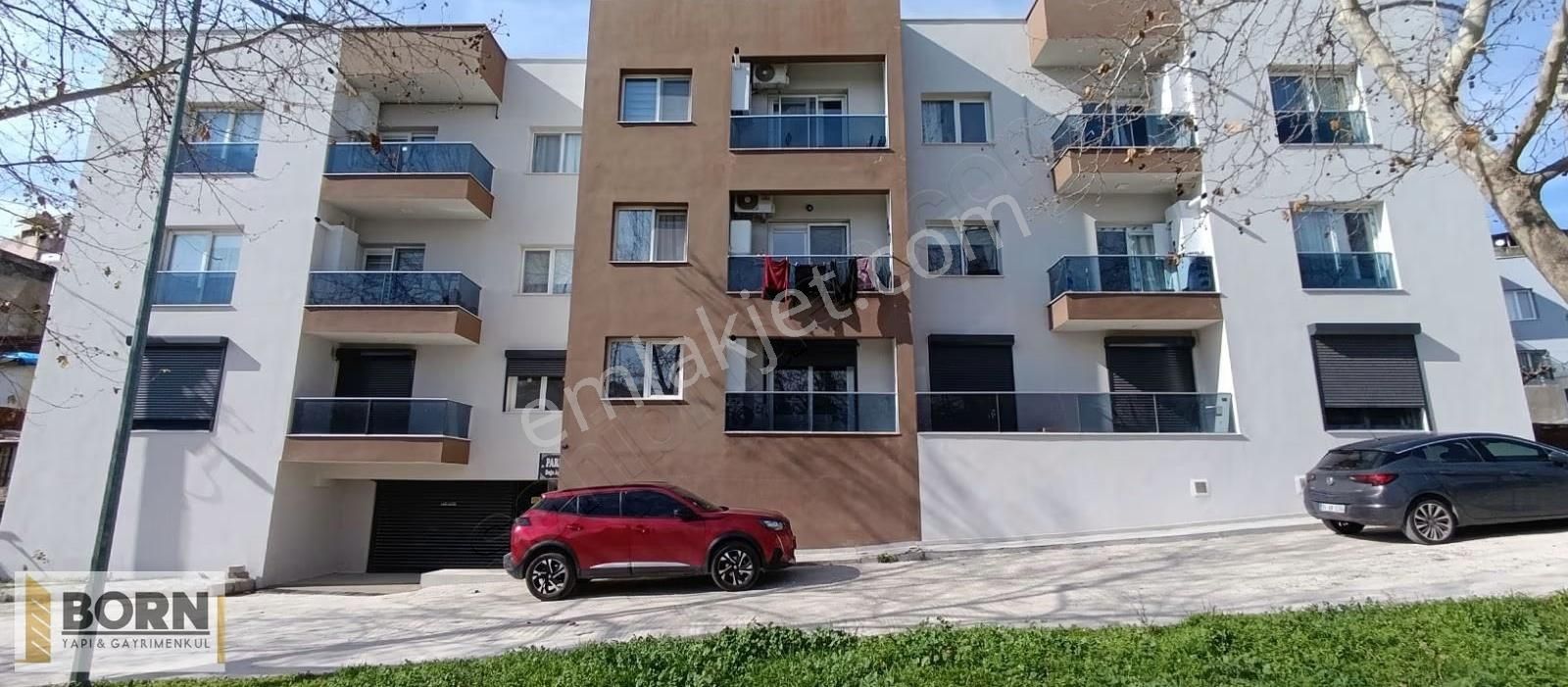 İzmir Bornova Ergene Mah.lüx Eşyalı Geniş 1+1 Kiralık Daire