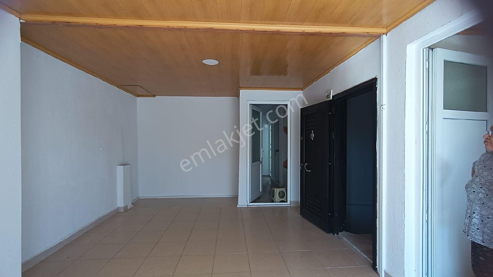 Osmangazi Mah Ana Yol Üzerinde Bakımlı Geniş Kiralık 3+1 Daire - Görsel 4