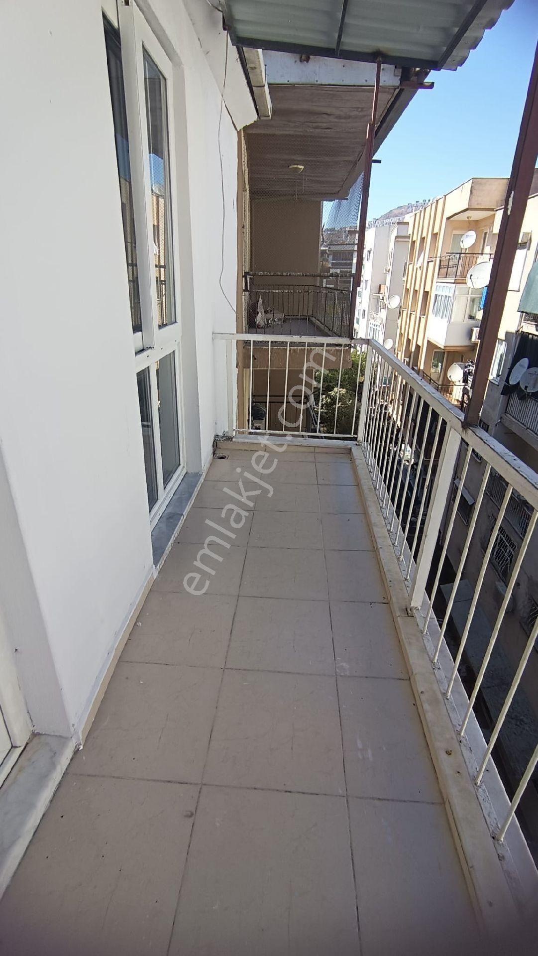 Osmangazi Mah Ana Yol Üzerinde Bakımlı Geniş Kiralık 3+1 Daire - Görsel 15