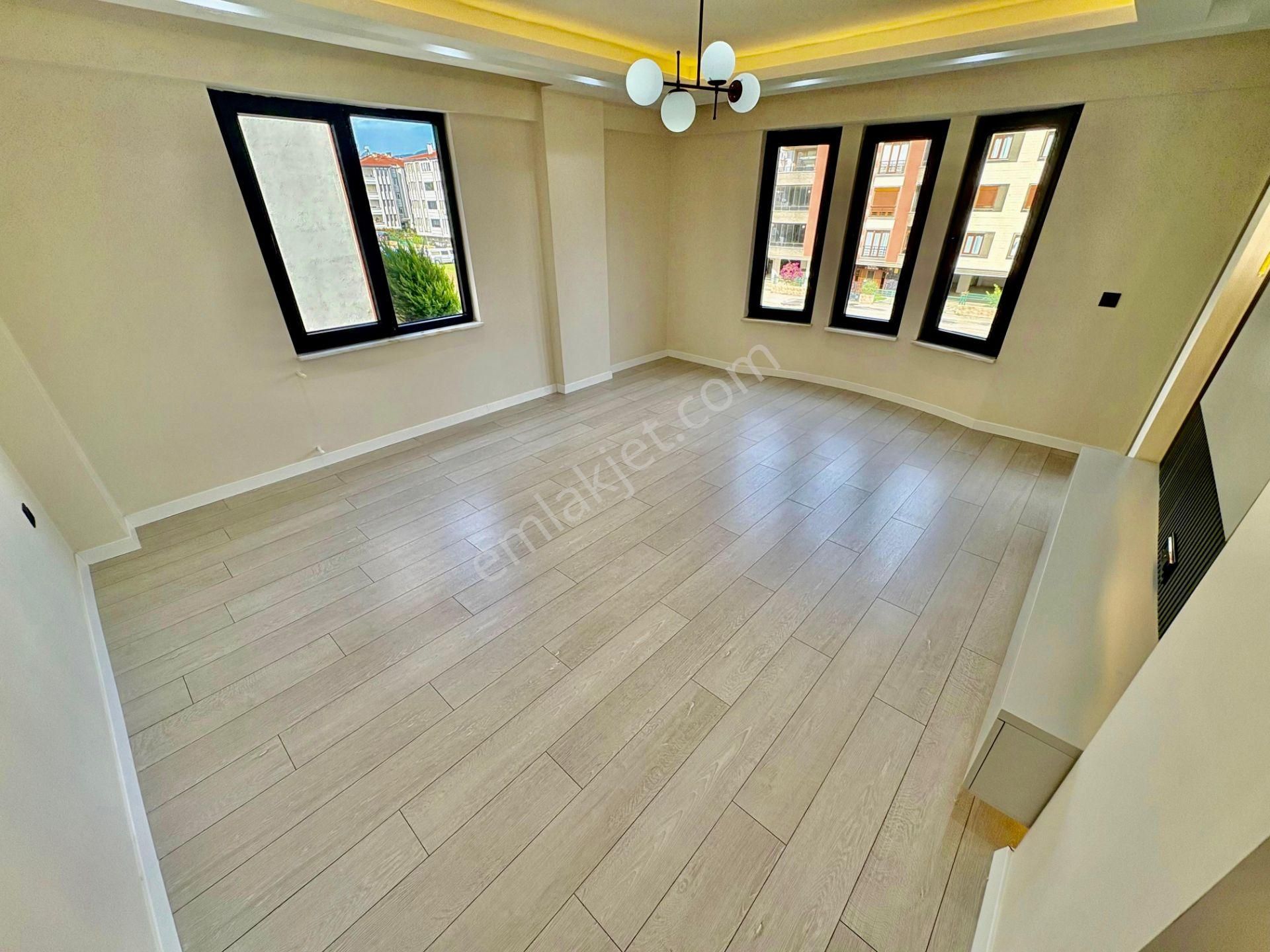 ▓karabuluttan▓ikizçay'ın En Şık & Ön Cephe Ayrı Mutfak 3+1 Satılık Daire - Görsel 6