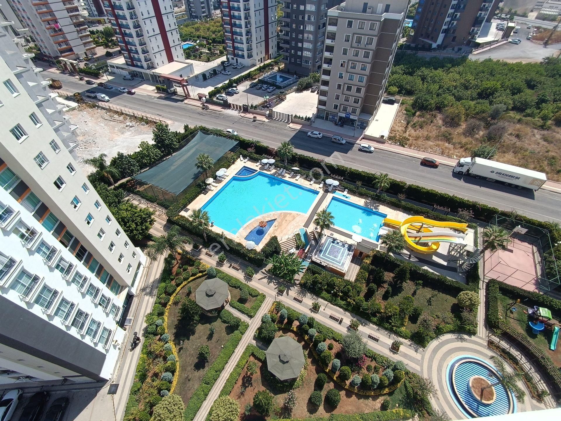 Mezitli Akdeniz Mah.aquaparklı Spor Alanlı 5+1 Satılık Daire