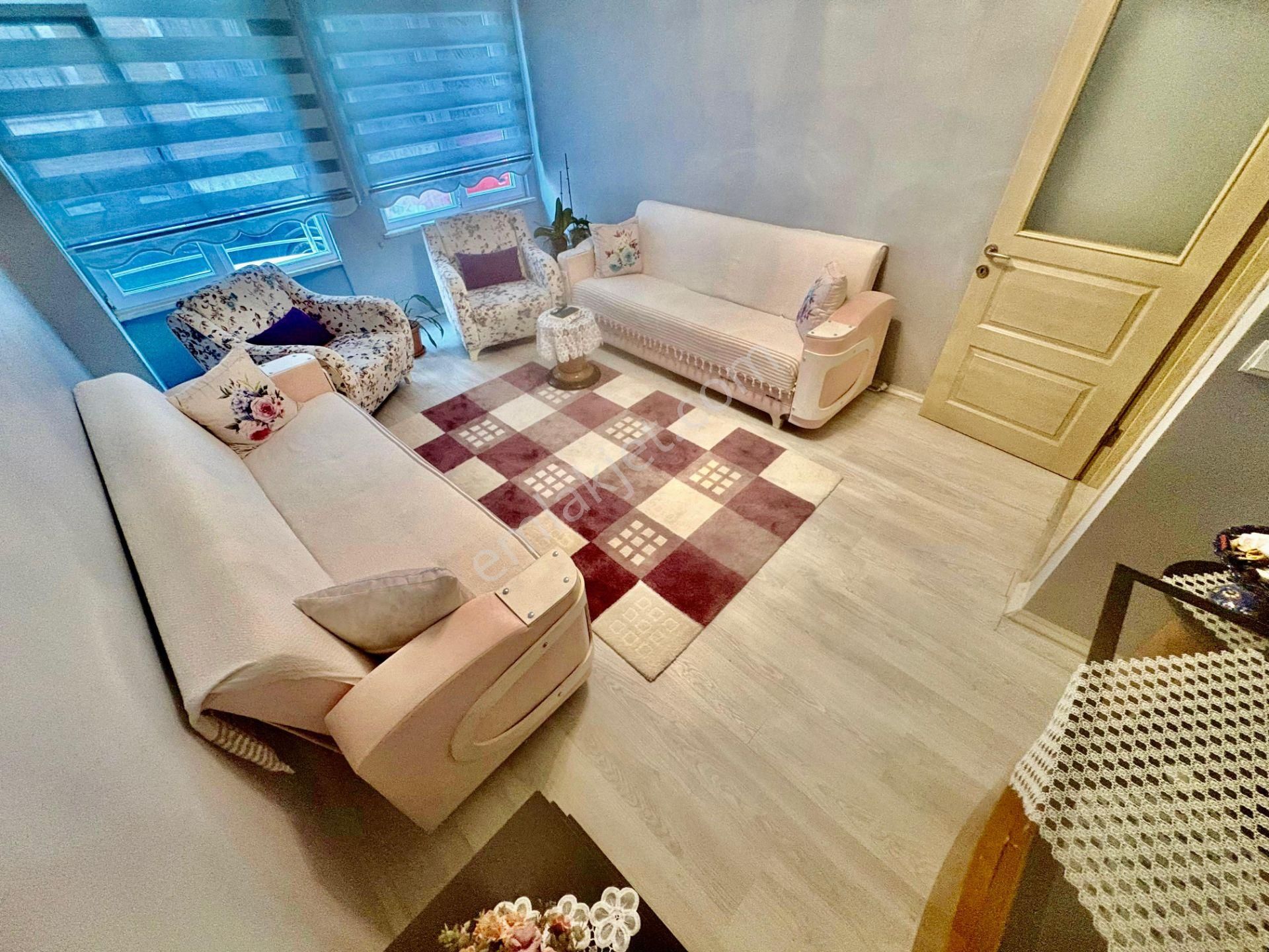 ▓tek Yetkili Karabuluttan▓ Ön Cephe & Bahçeli Ayrı Mutfak 1+1 Satılık Daire - Görsel 31