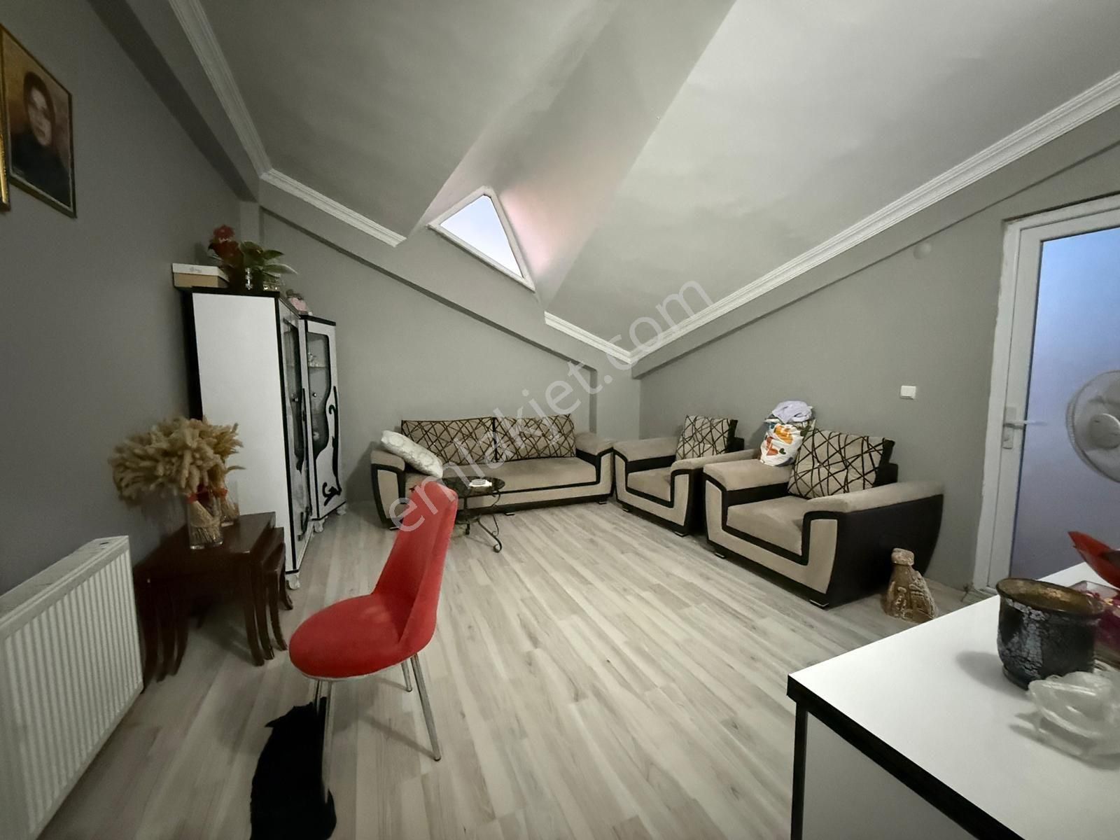 Yavuz Emlak Tan Satılık Daire Sonkat Karaköprü 35mt Yol Üzerinde Dubleks Acil Satılık