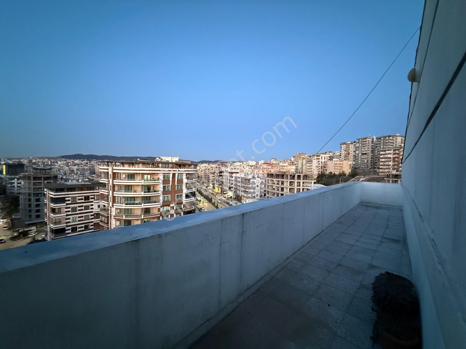 Yavuz Emlak Tan Satılık Daire Sonkat Karaköprü 35mt Yol Üzerinde Dubleks Acil Satılık - Görsel 4