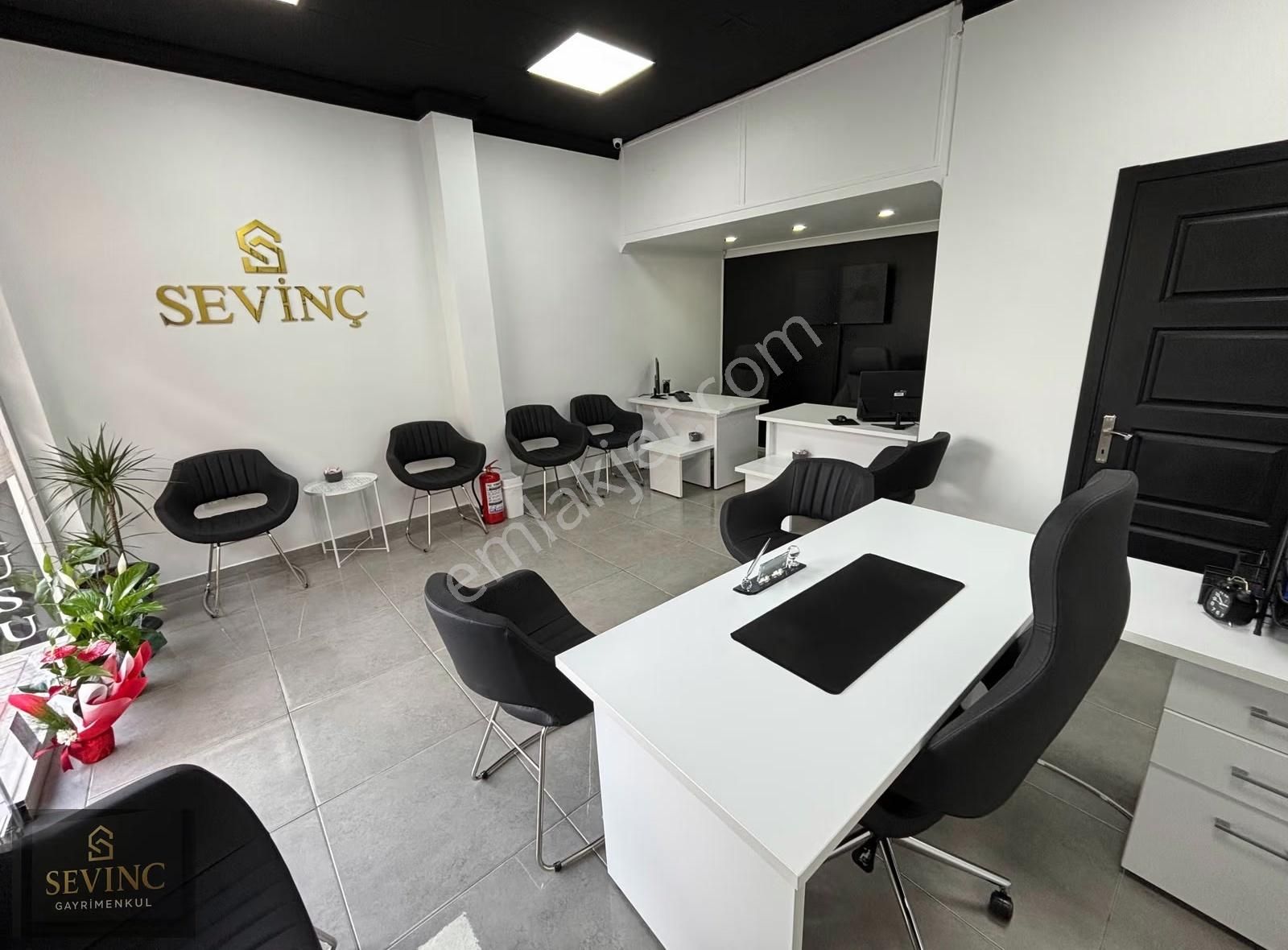 Sevinç'ten Otoparklı Site İçerisinde Balkonlu 2+0 Satılık Daire - Görsel 13