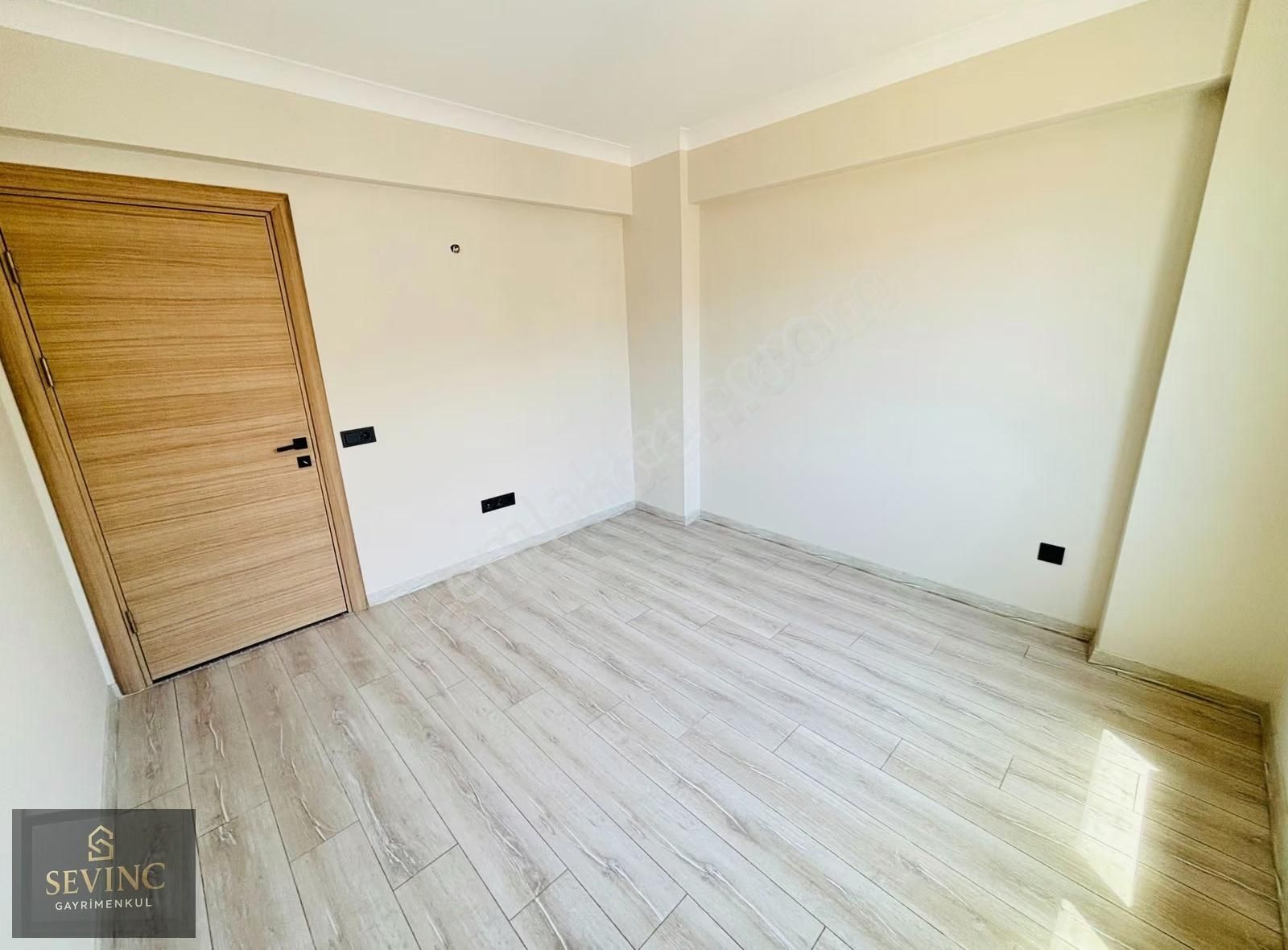 Sevinç'ten Otoparklı Site İçerisinde Balkonlu 2+0 Satılık Daire - Görsel 19