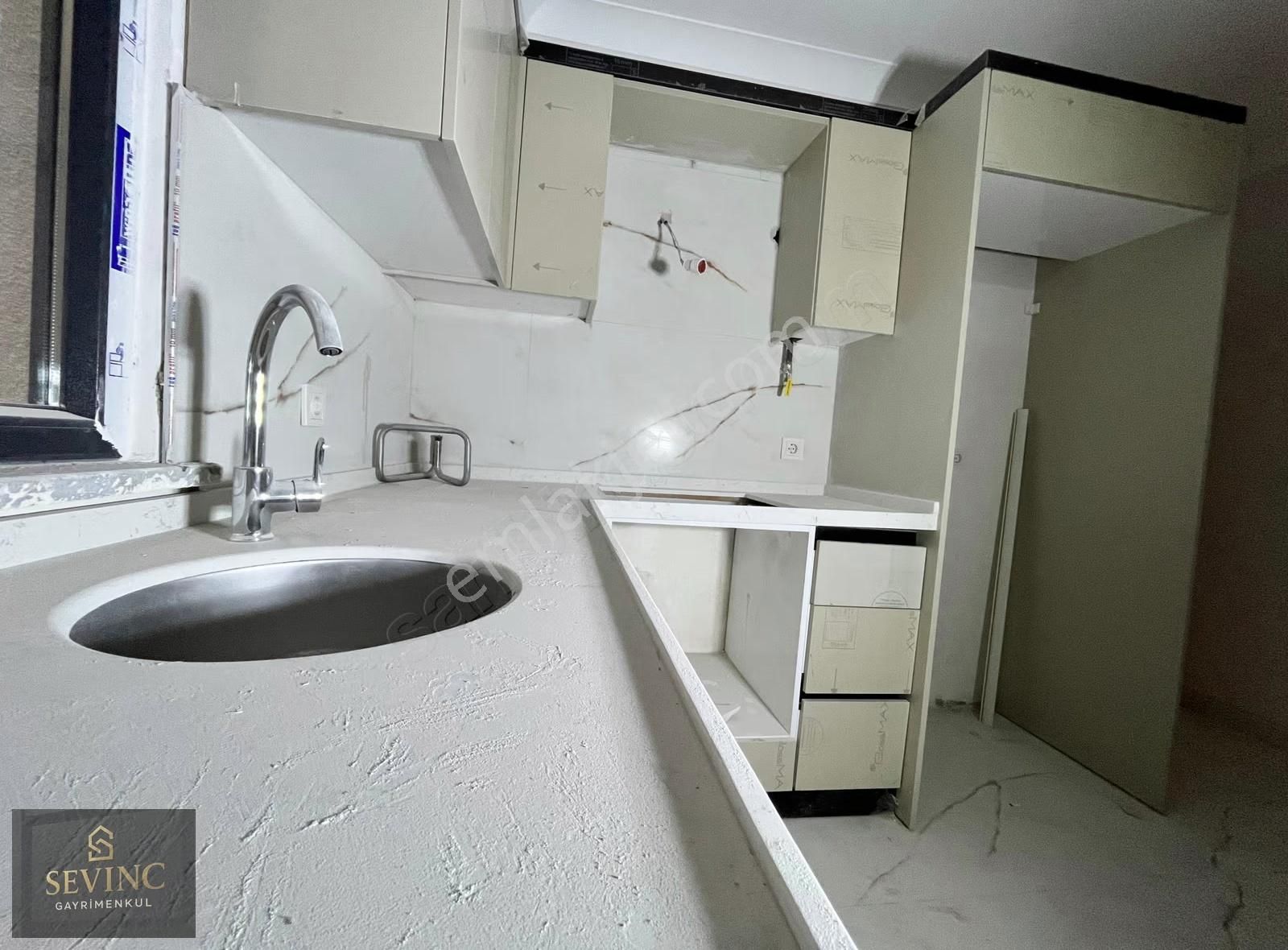 Sevinçten Sunullahta Diş Hastanesi Civarı 2+0 Kiralık Daire - Görsel 2