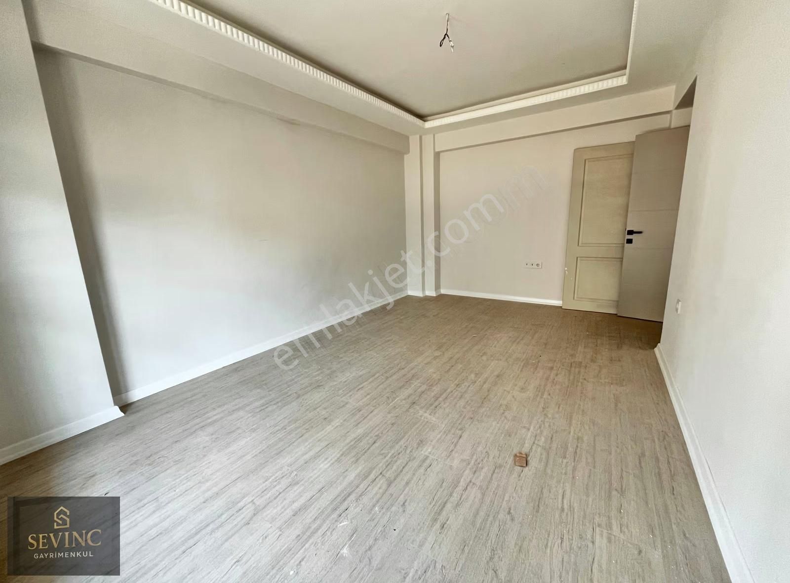 Sevinçten Sunullahta Diş Hastanesi Civarı 2+0 Kiralık Daire