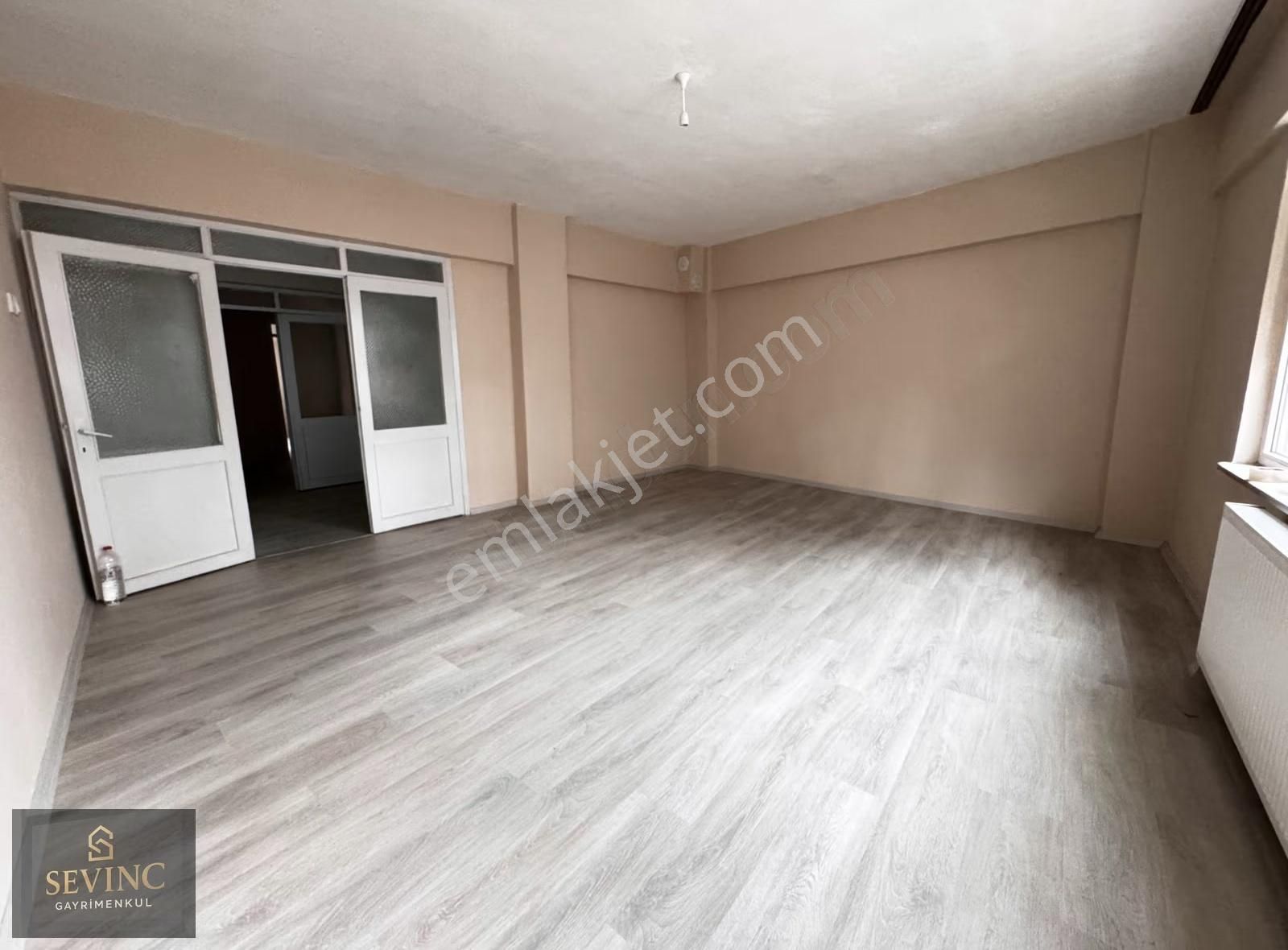 Sevinç'ten Paşabayırda Geniş,tadilatlı,balkonlu 2+1 100m2 Daire - Görsel 11