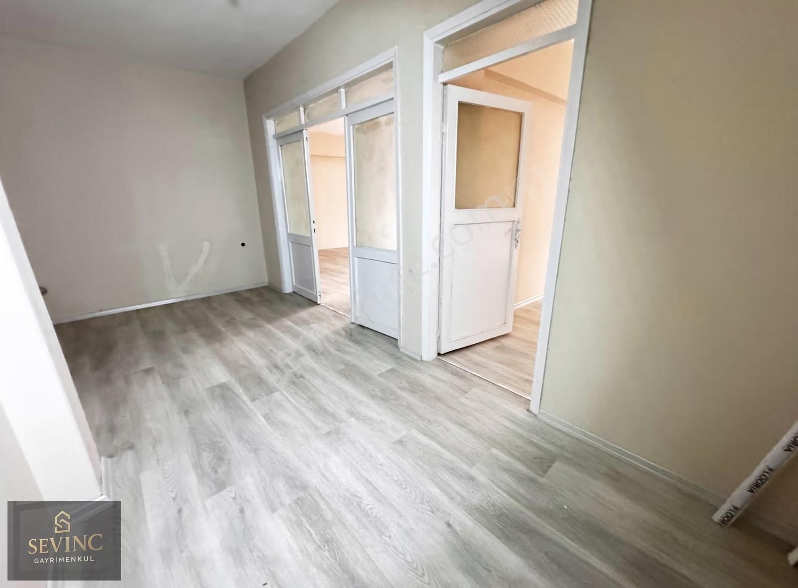 Sevinç'ten Paşabayırda Geniş,tadilatlı,balkonlu 2+1 100m2 Daire - Görsel 15