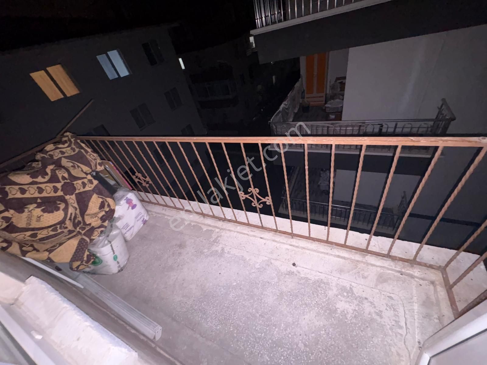 Hayal^den Mareşal Ç. Mh^de Geniş Ön Cp. Çift Balkonlu 3+1 Yapılı Fırsat Daire ! - Görsel 32