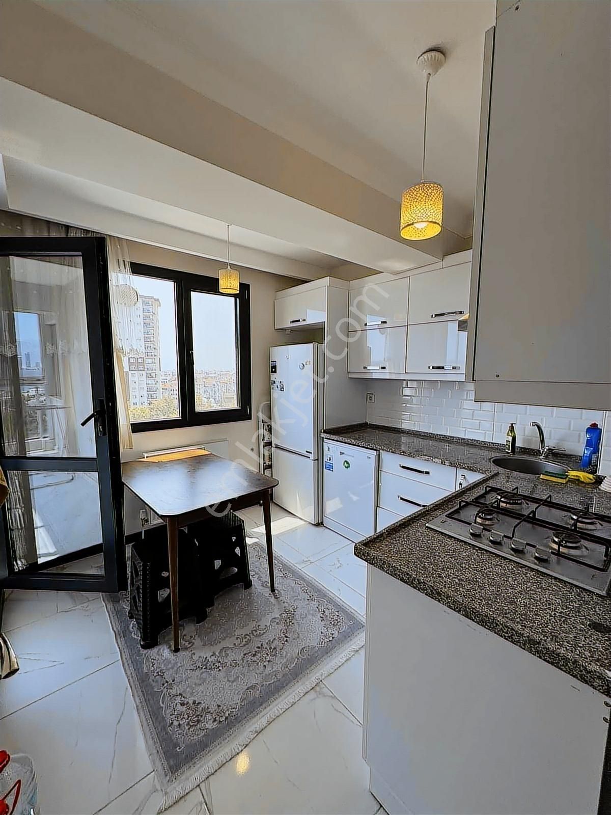 Bayraklı Alaybey Girişinde Eşyalı Kiralık 2+1 Daire - Görsel 6