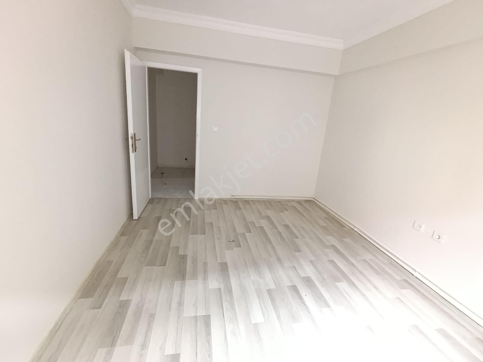 Mamak Çağlayan Mah. Mamakray Durağına Ve Mamak Belediye Yanı 3+1 Ara Kat Daire - Görsel 7