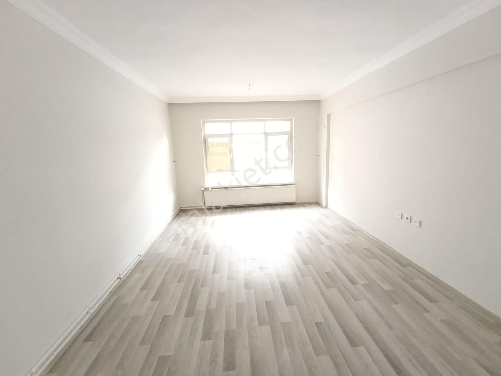 Mamak Çağlayan Mah. Mamakray Durağına Ve Mamak Belediye Yanı 3+1 Ara Kat Daire - Görsel 8