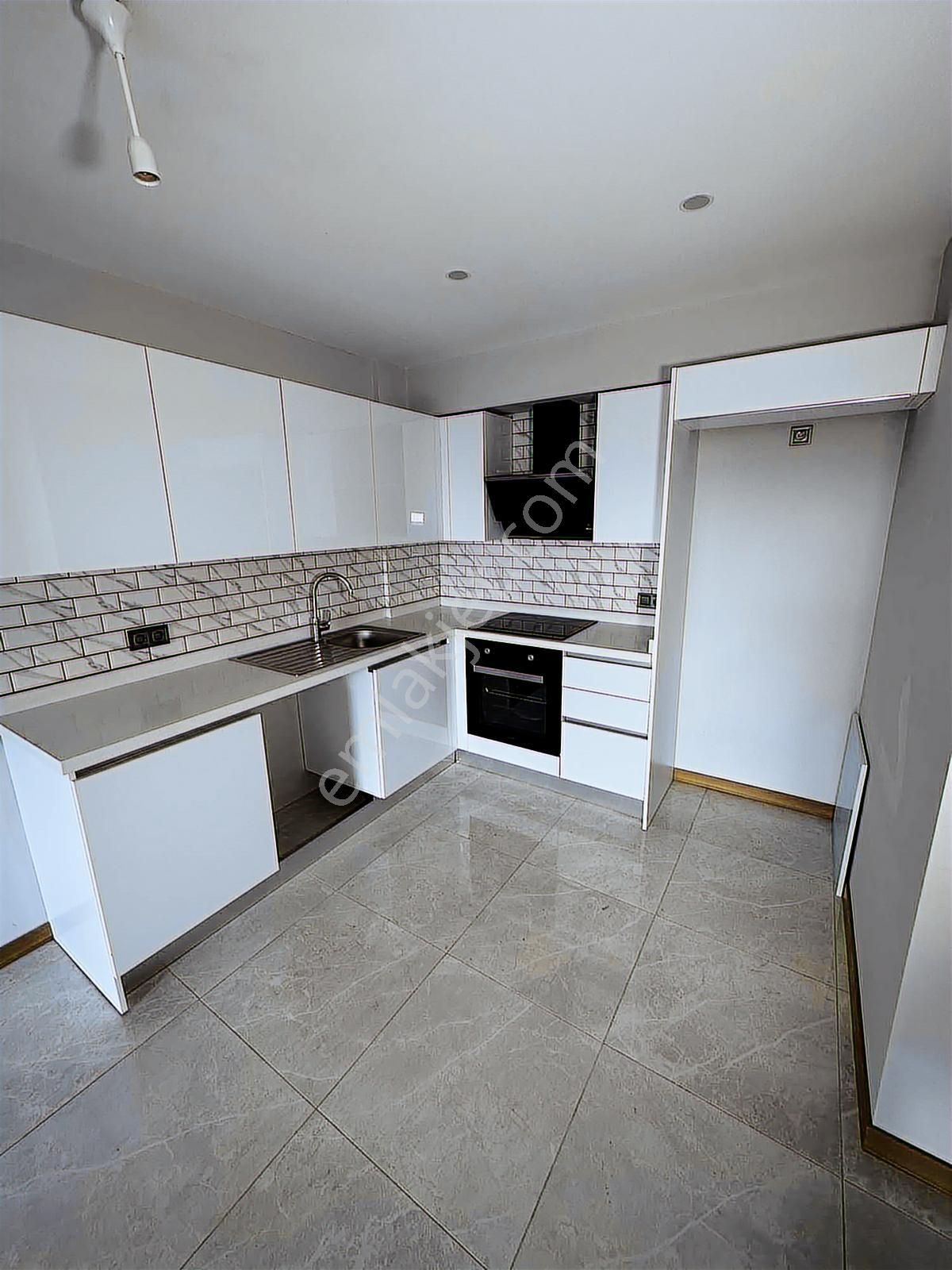 Torbalı Da İzban Yakını Havuzlu Sitede Kiralık 1+1 Daire - Görsel 19