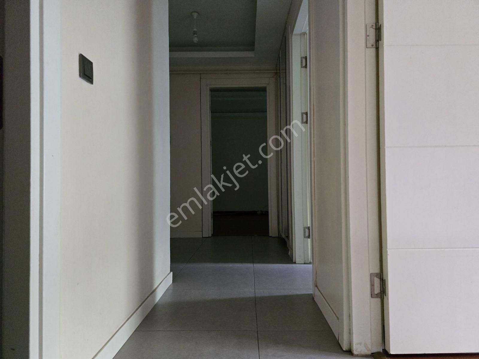 Bakırköy'de Cadde Üzeri Bahçe Çıkışlı 85 M2 2+1 Daire - Görsel 7