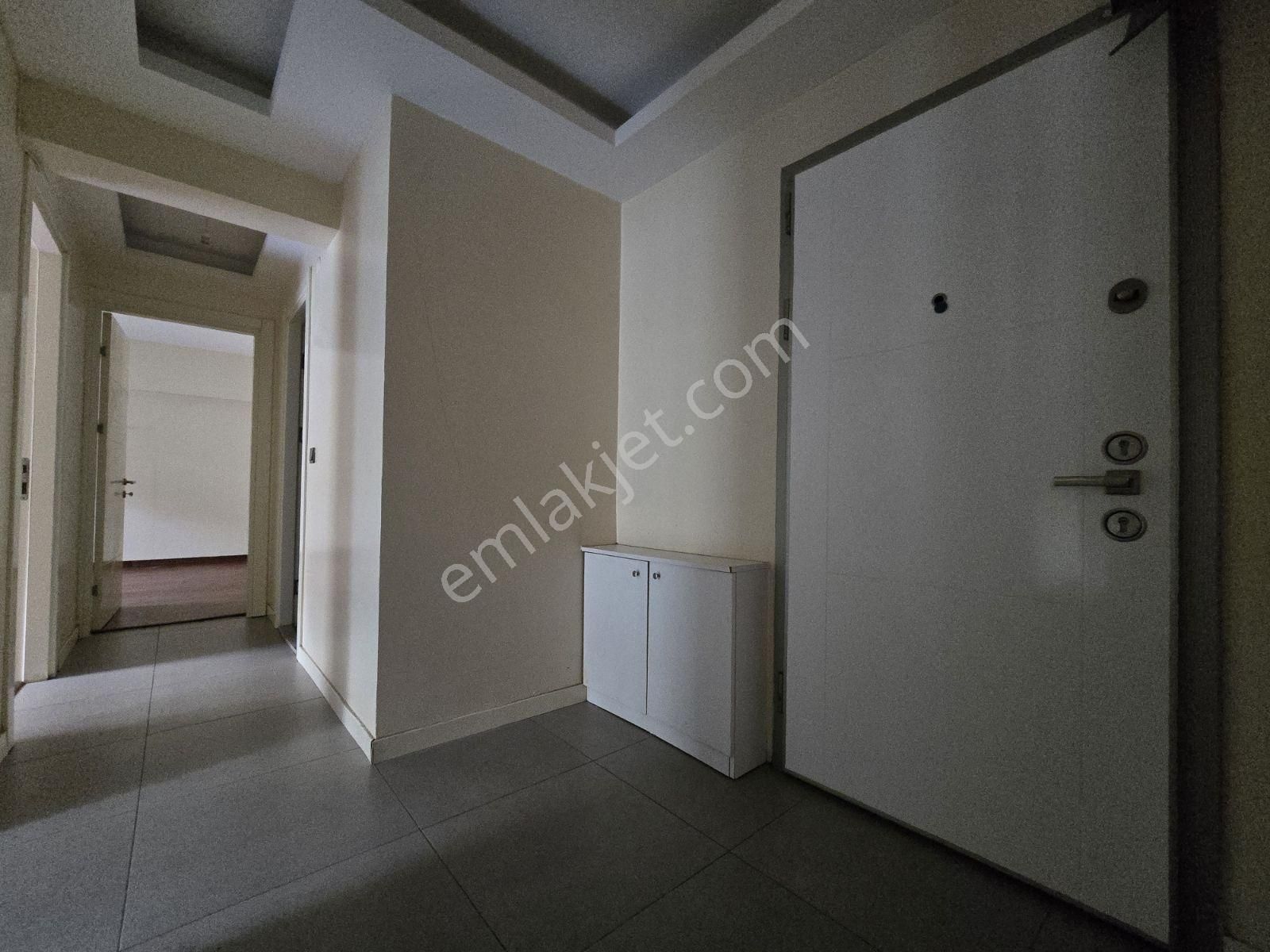 Bakırköy'de Cadde Üzeri Bahçe Çıkışlı 85 M2 2+1 Daire - Görsel 19